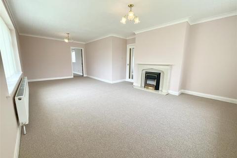 5 Bronte Close, Scarborough, YO12 5DD