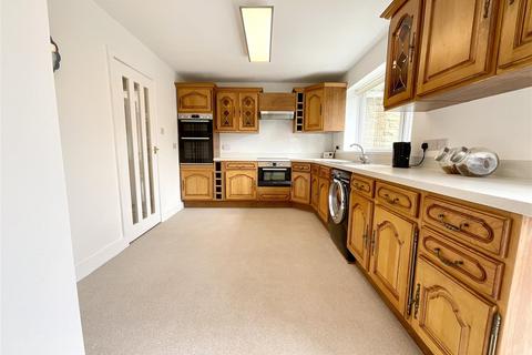 5 Bronte Close, Scarborough, YO12 5DD