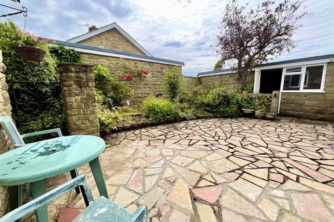 5 Bronte Close, Scarborough, YO12 5DD