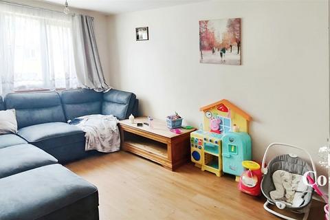 1 bedroom flat to rent, Whitehead Close, London