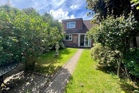 9 Ember Way, Burnham-on-crouch, CM0 8TJ