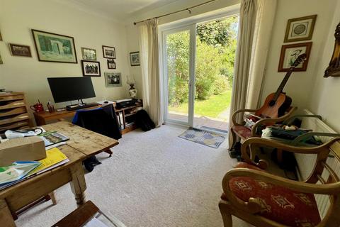 9 Ember Way, Burnham-on-crouch, CM0 8TJ