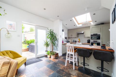 4 bedroom end of terrace house for sale, Upper Vernon Road, Sutton