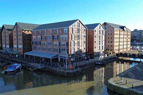 undefined, Merchants Quay, Gloucester Docks