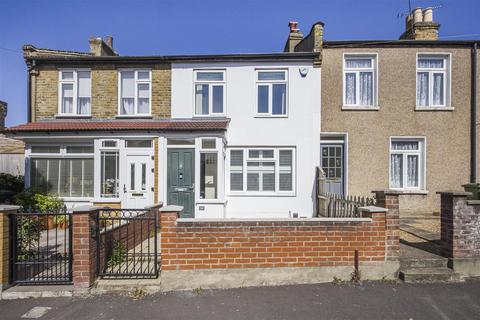 3 bedroom house for sale, Byron Road, London E17