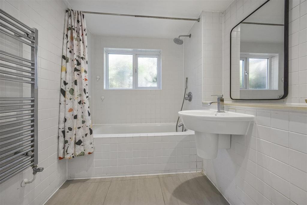 36 Byron Road -014.jpg