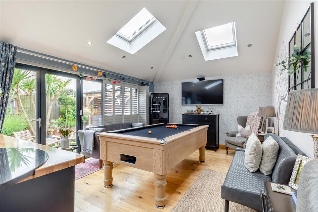 8604901-interior27.jpg