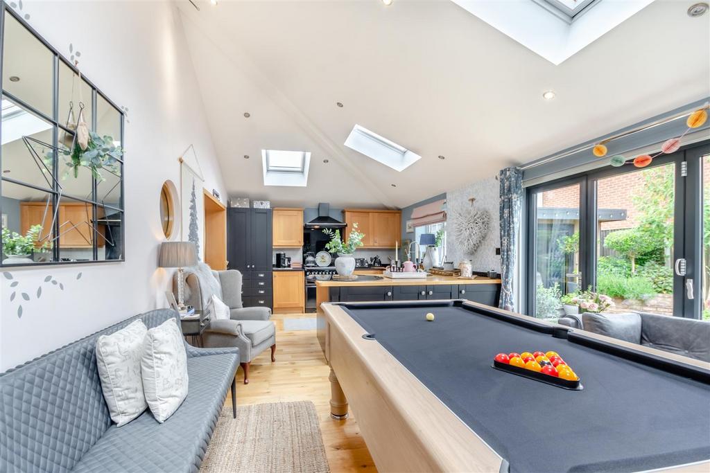 8604901-interior31.jpg