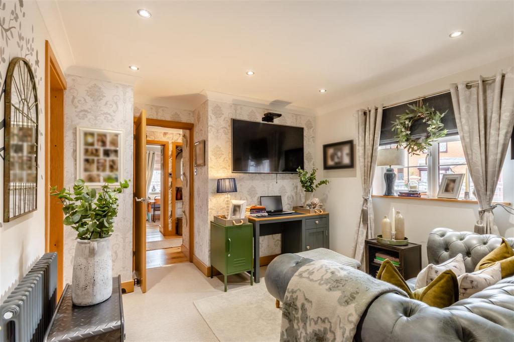 8604901-interior21.jpg
