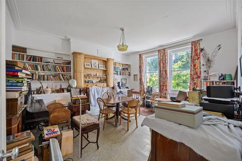 3 bedroom apartment for sale, Lambolle Road, Belsize Park NW3