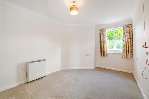 1 bedroom retirement property for sale, Stockbridge Road, Chichester