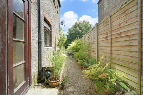 105 Richmond Road, South Tottenham, London, N15 6QA