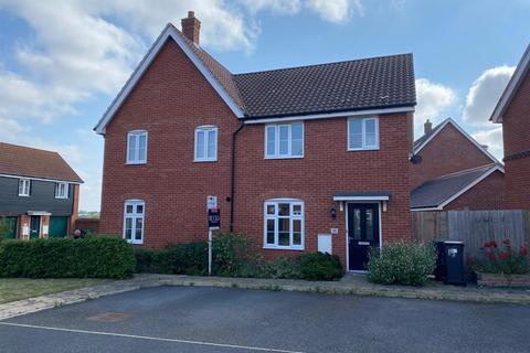 3 bedroom semi-detached house for sale, Newbolt Close, Stowmarket IP14