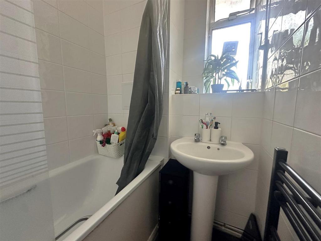 Bathroom, Drury House, Eden Harper SW11