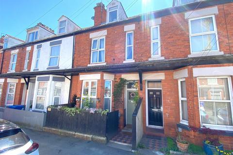 4 bedroom terraced house for sale, Clifton Street, Hornsea