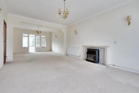 4 bedroom detached house for sale, Arlington Avenue, Goring-By-Sea, Worthing