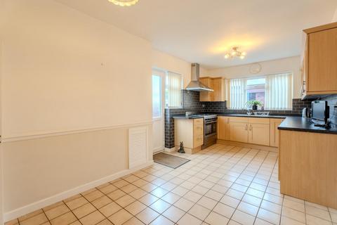 3 bedroom semi-detached house for sale, Birmingham New Road, Foxyards, Tipton