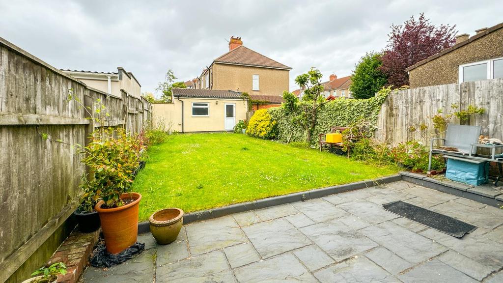 Detached Garage