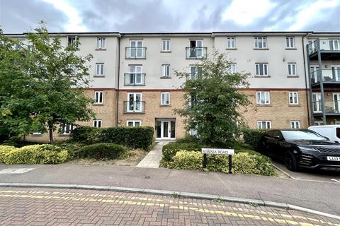 2 bedroom flat to rent, Sorbus Road, Broxbourne