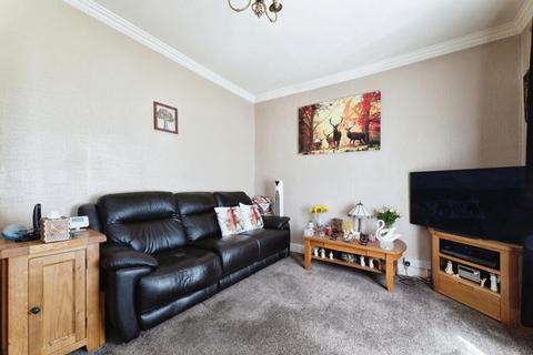 1 bedroom flat for sale, Haroldstone Road, London