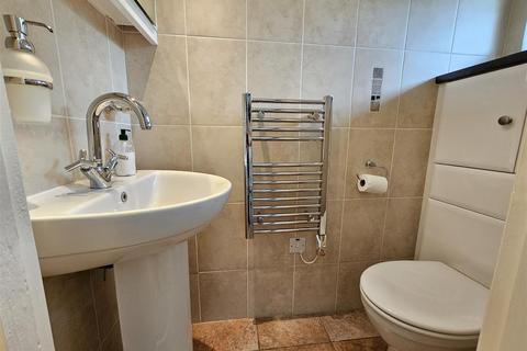 16 Oaklands Road, Etwall, Derby, DE65 6JD