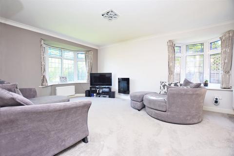 4 bedroom detached house for sale, Caldecote Close, Rainham, Gillingham