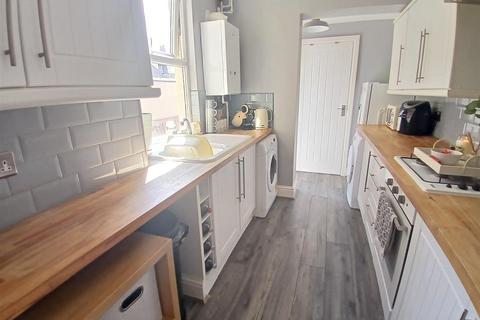 28 Tomkinson Road, Nuneaton, CV10 8BH