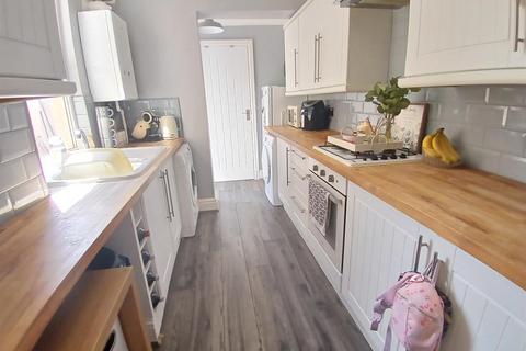28 Tomkinson Road, Nuneaton, CV10 8BH