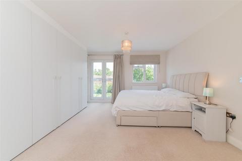 4 bedroom semi-detached house for sale, Dollis Road, Mill Hill