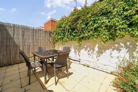 48 East John Walk, Exeter, EX1 2EP