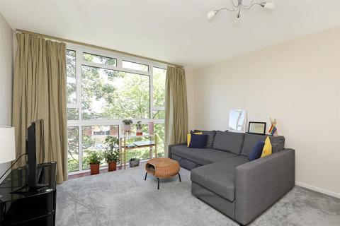 1 bedroom flat for sale, Portinscale Road, London