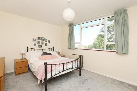 1 bedroom flat for sale, Portinscale Road, London