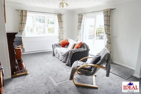 24 Norbreck Road, Askern, Doncaster, DN6 0PE