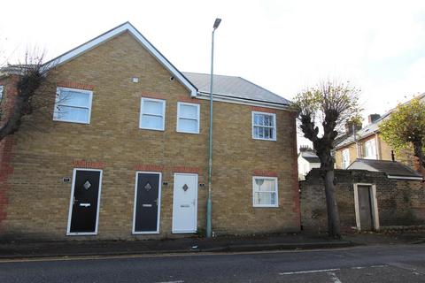 1 bedroom apartment to rent, Montgomery Road, Gillingham ME7