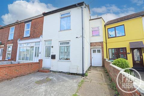 3 bedroom end of terrace house for sale, St. Peters Street, Lowestoft, NR32