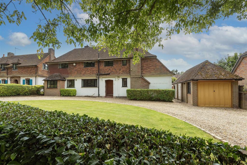 Wheathampstead Road, Harpenden 4 bed detached house for sale £1,450,000