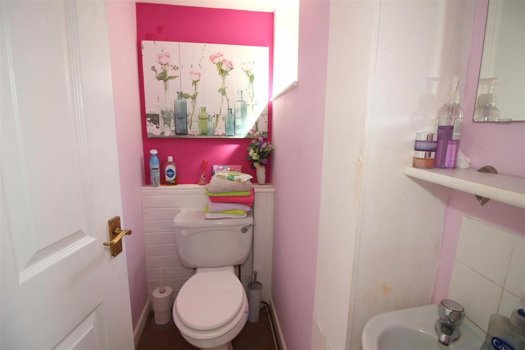 Downstairs w.c.