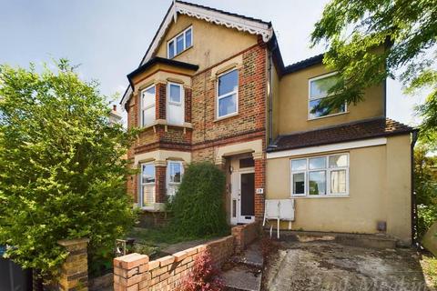 Flat 1, 19 Moreton Road, South Croydon, CR2 7DN