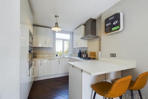 Flat 1, 19 Moreton Road, South Croydon, CR2 7DN