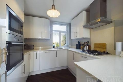 Flat 1, 19 Moreton Road, South Croydon, CR2 7DN