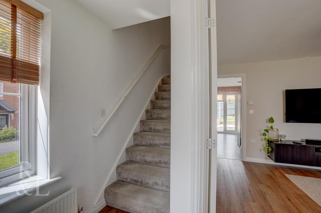 Oakway Drive (9).jpg