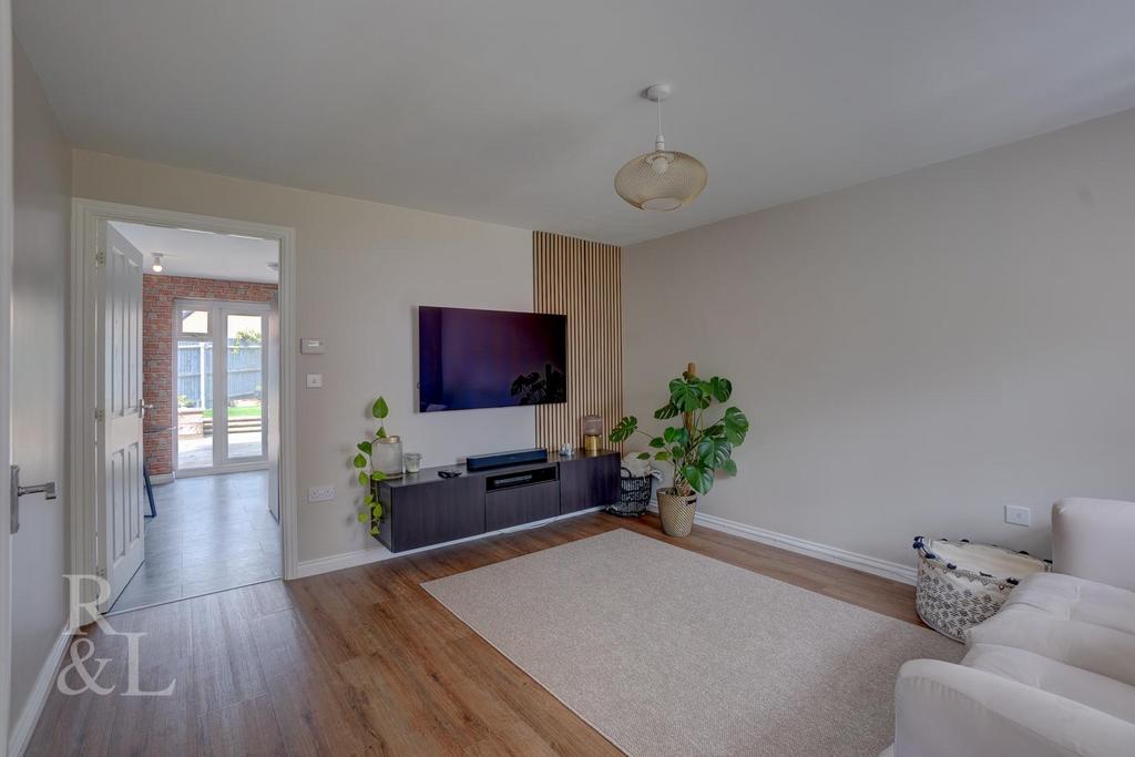 Oakway Drive (10).jpg