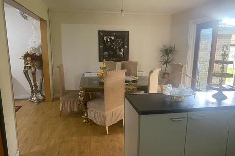 55 Baslow Grove, Bradford, BD9 5JA