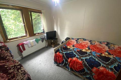 55 Baslow Grove, Bradford, BD9 5JA