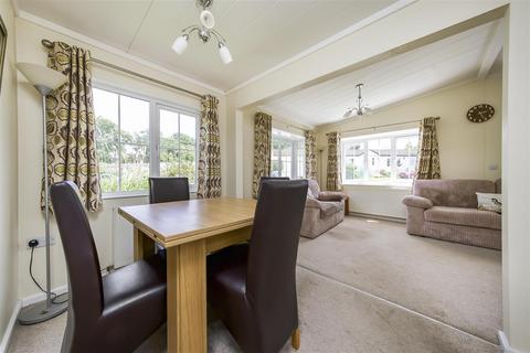 2 bedroom detached house for sale, Meadow Close, Bricket Wood, St. Albans