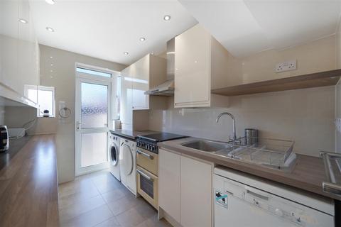 25 Carlton Avenue West, Wembley, HA0 3RE