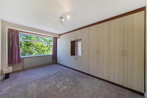 25 Carlton Avenue West, Wembley, HA0 3RE