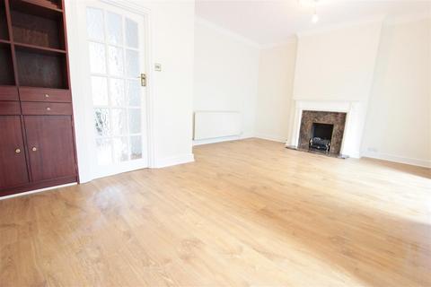 3 bedroom house to rent, Blakesware Gardens, Enfield, London