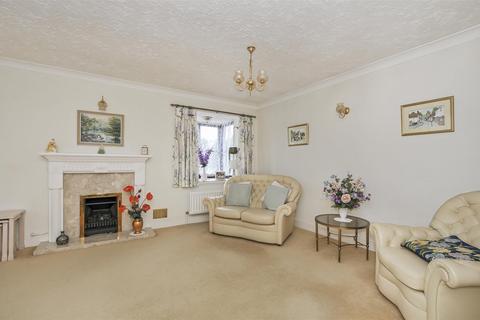 3 bedroom detached house for sale, Turnberry Drive, Bricket Wood, St. Albans