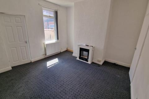 2 bedroom terraced house to rent, 58 Madison St,